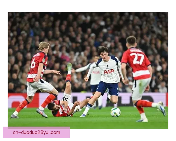 热刺签格雷茨卡或影响帕利尼亚